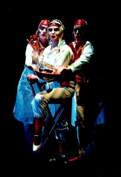 Sonia Ritter, Tori Jones and Emma Sweeny in 'Bird' (2001)