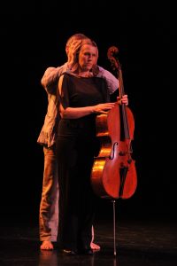 Tim Taylor with cellist Audrey Riley in ‘Guest Suites’ (2012), photograph by Hugo Glendinning